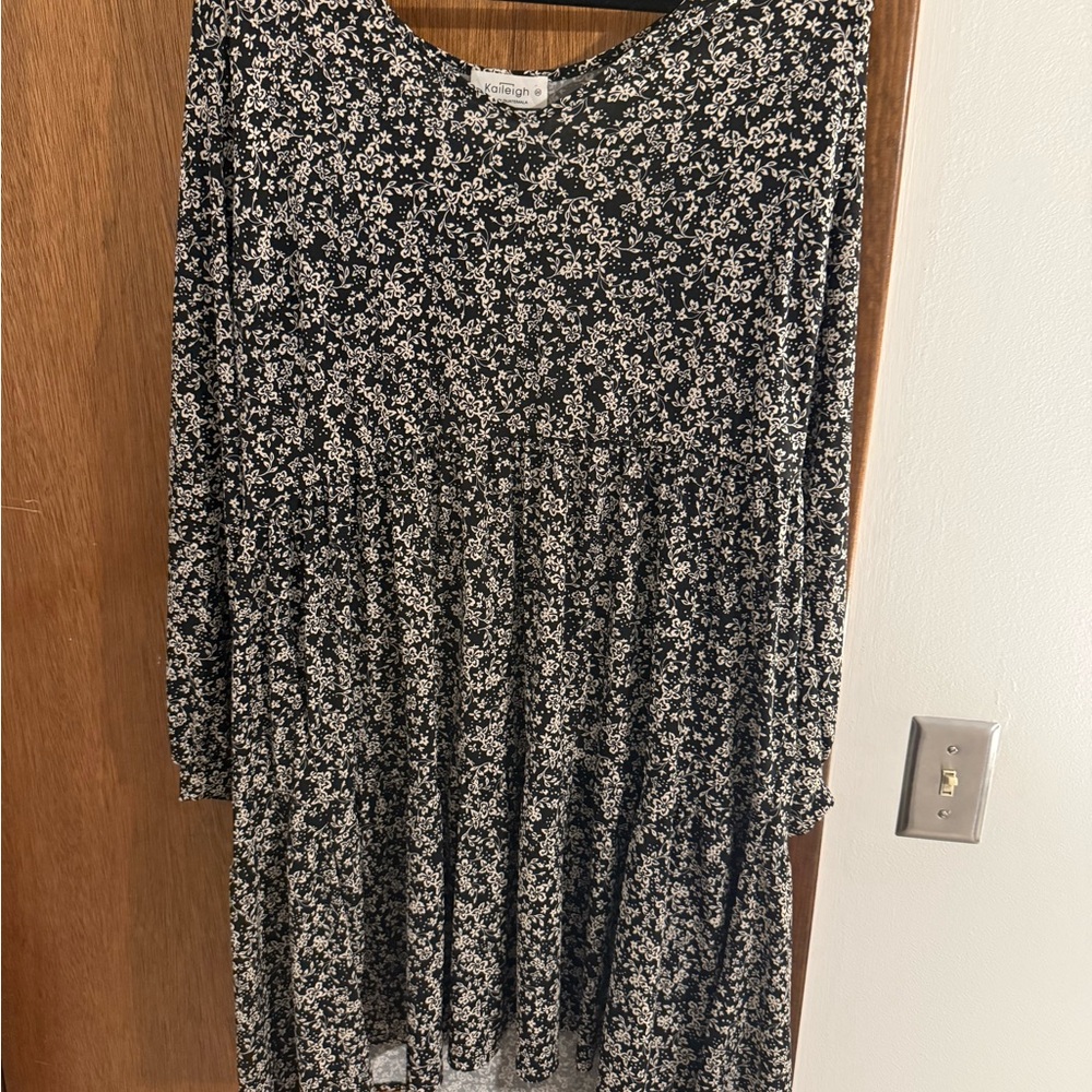 Kaileigh Monochrome Floral Dress